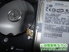 张先生日立移动硬盘500G异响开盘数据恢复成功